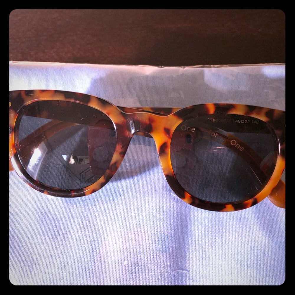 Toms tortoise Sunnies